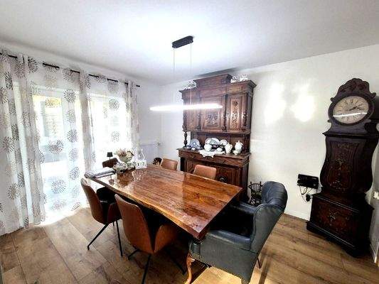 angrenzendes Esszimmer EG