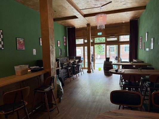 Bar Blick zur Koenigstrasse