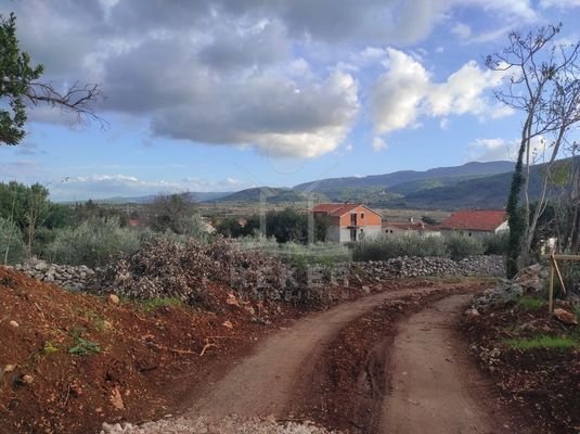 Ruhig gelegenes Baugrundstück auf der Insel Hvar