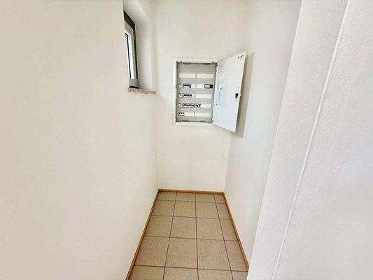 Praktische Garderobe vor Renovierung