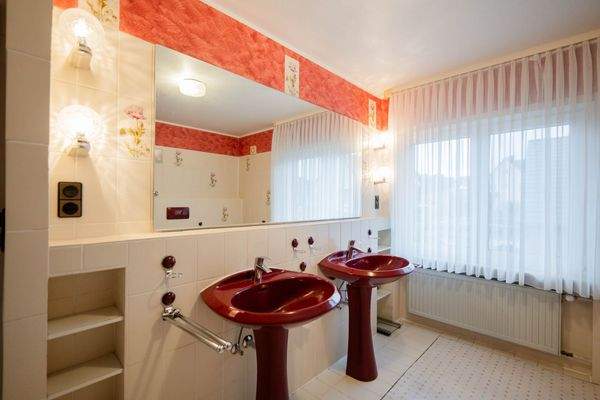 Bad OG hinteres Haus