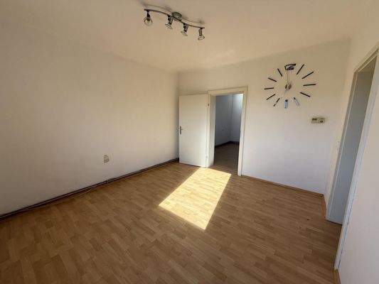 20251105_094719805_iOS