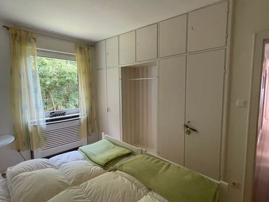 ... mit Einbauschrank