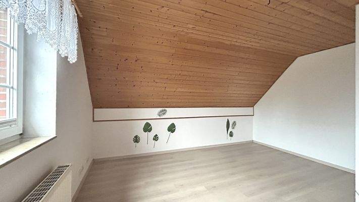 Schlaf-/ Kinderzimmer