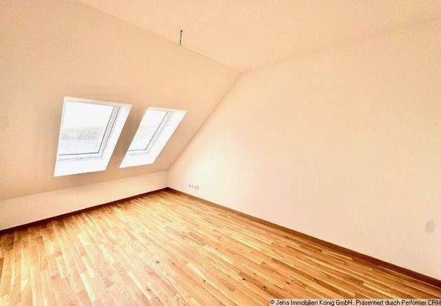 Großzügige Dachgeschosswohnung mit Dachterrasse - Photo 3