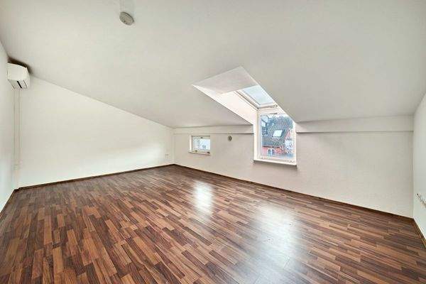 2nd Floor: Bedroom 3