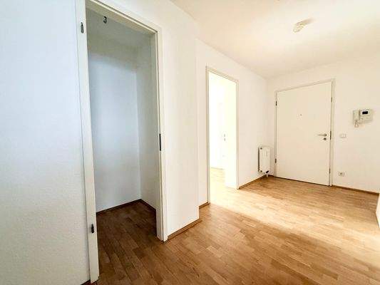 Flur mit Abstellkammer