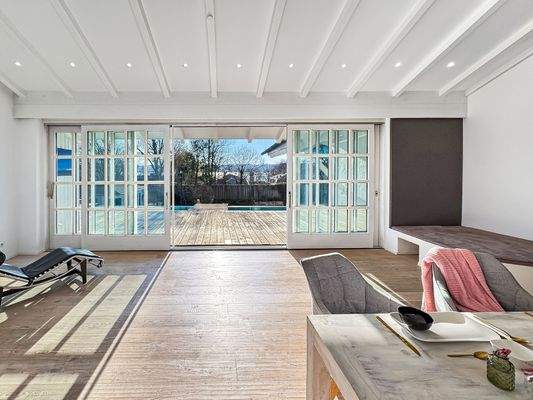 AUSBLICK VOM FEINSTEN