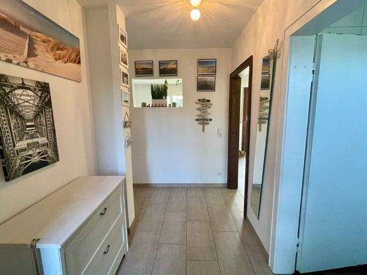 Flur und Eingangsbereich