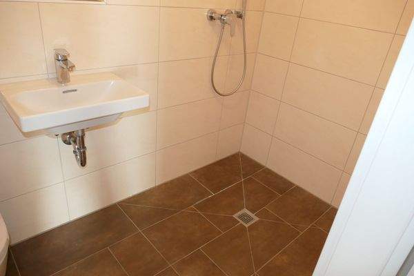 Gäste WC mit Dusche