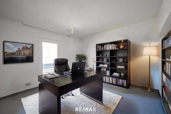 Virtual Staging Home Office