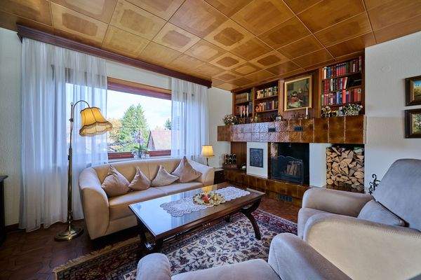 Wohnbereich mit Kamin