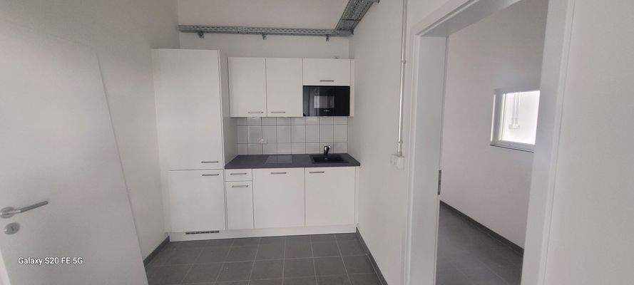 neue EBK mit Geschirrspüler