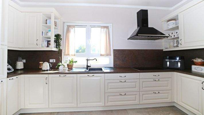 Hochwertige Einbauküche