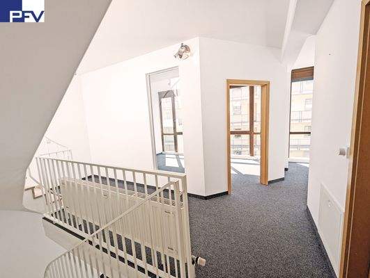 2.OG Referenzeinheit unrenoviert PXL_20230426_094009044b