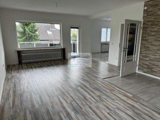 IMG_3599 Wohnzimmer Blick zur Küche