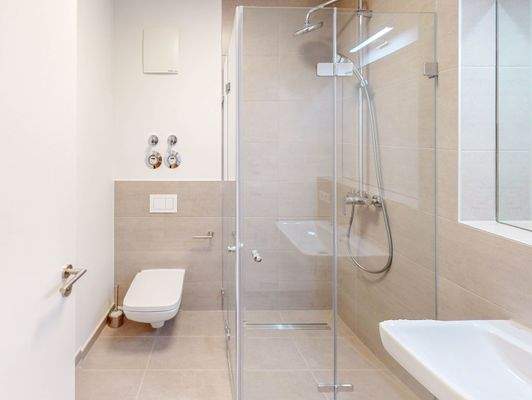 Modernes Badezimmer (2)