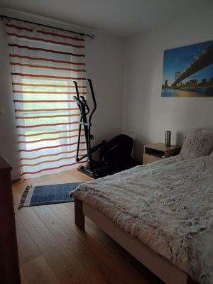 Schlafzimmer 1