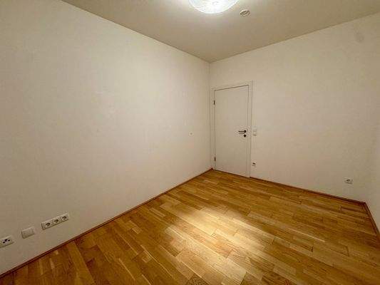 WhatsApp Image 2026-02-01 at 06.43.47 (6)