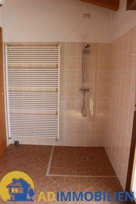 AD Immobilien Dusche