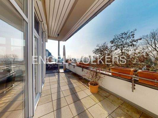 Viel Platz auf der Penthouse-Dachterrasse