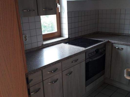 Einbauküche mit Fenster - Beispiel