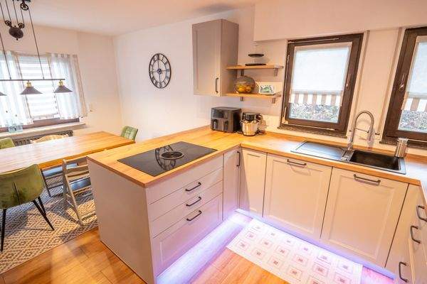 Hochwertige Einbauküche