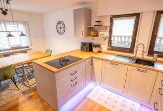 Hochwertige Einbauküche