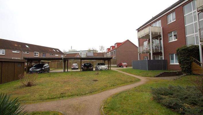 12 Grundstück Wohnanlage