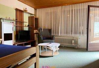 Im Erdgeschoss: eines der Schlafzimmer