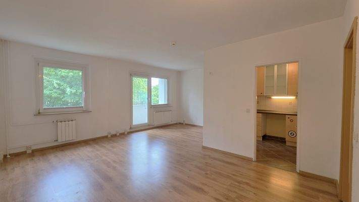 Wohnzimmer Blick zur Küche