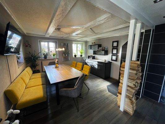 Wohn- und Esszimmer (EG)