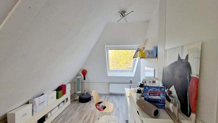 Zimmer im Spitzboden