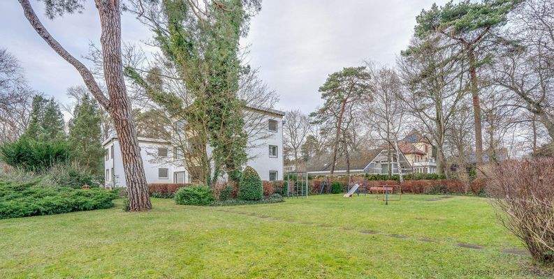 Großzügige Gartenanlage