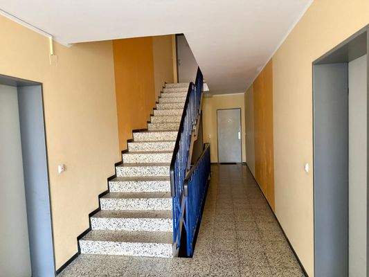 Die Wohnung befindet sich im Hochparterre