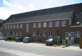 Ziegelgebäude mit Wohnungen