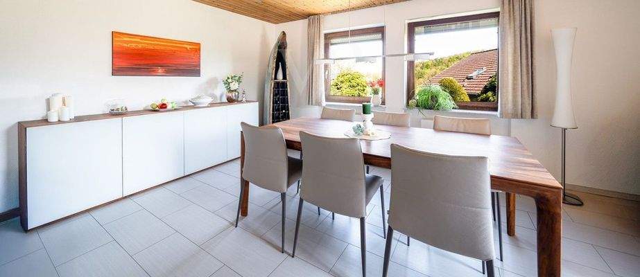 Erdgeschoss - Esszimmer - möbliert