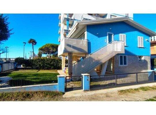 Sensationell ! Villa Miami direkt am Meer !