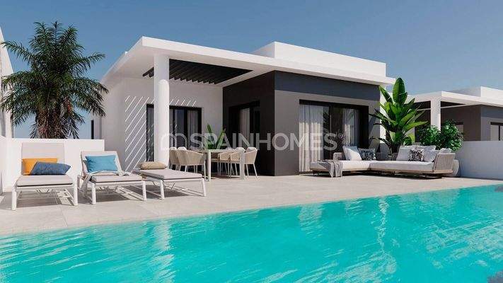 Elegant Detached Villas Close to the Golf Courses in Rojales