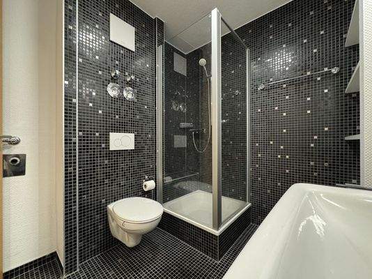 Bad mit Waschm.-Anschluss