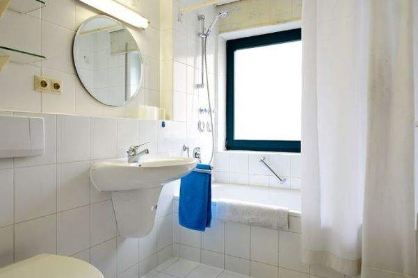 103 Tageslichtbad (1 von 1)