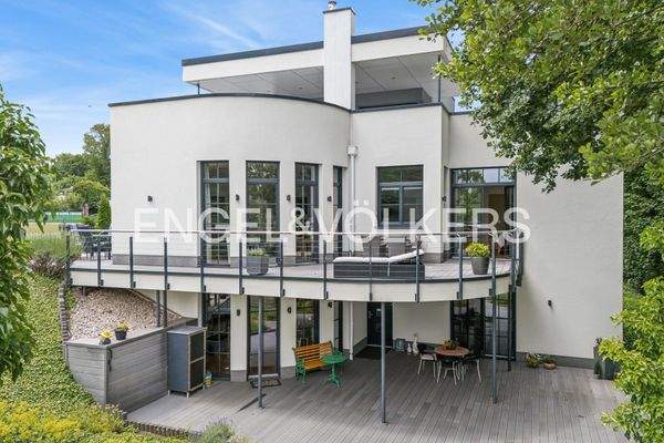 Erdgeschoss mit separatem Eingang