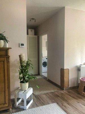 Flur mit Blick zum Bad