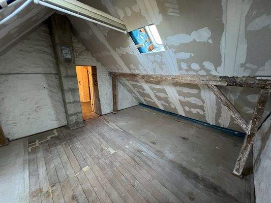 Ausbaufähiger Raum im DG - ca. 15 m²