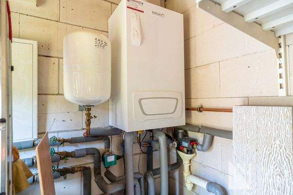 Heizungsanlage im sep. Raum