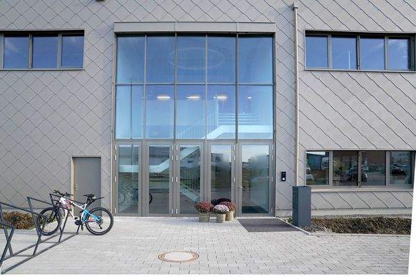 Gebäude Eingang