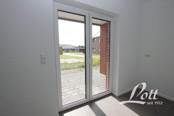 Küche mit Terrassenzugang