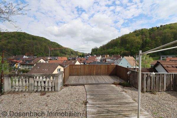 2,5-Zimmer-Wohnung im 2.OG - Dachterrasse