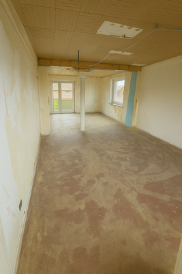 Wohnzimmer mit Träger.png