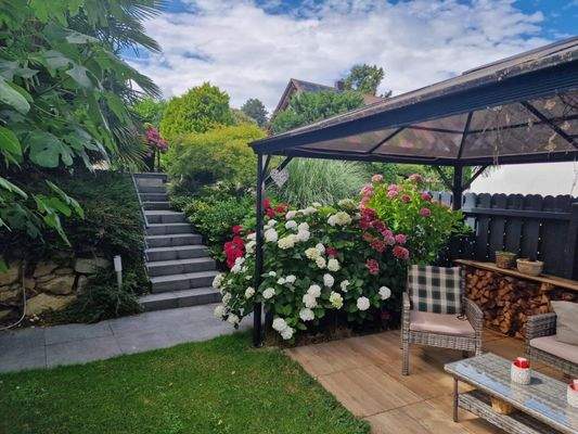 Gartenabgang und Pavilion
